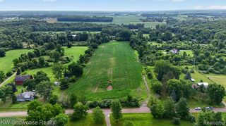 1120 N Gregory Road, Fowlerville, MI 48836