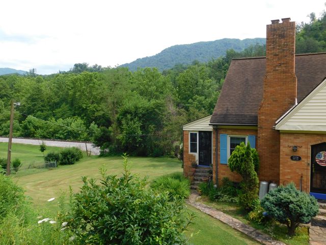 15718 HWY 522, Cumberland, KY 40823