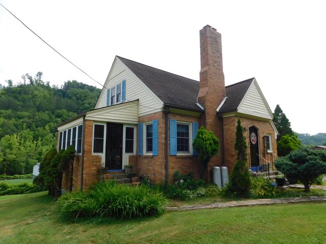 15718 HWY 522, Cumberland, KY 40823