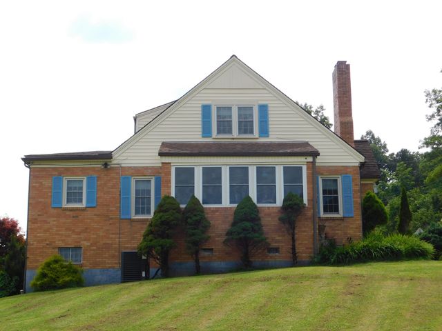 15718 HWY 522, Cumberland, KY 40823