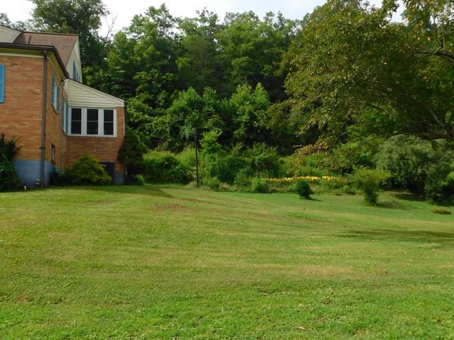 15718 HWY 522, Cumberland, KY 40823