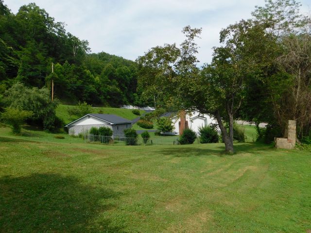 15718 HWY 522, Cumberland, KY 40823