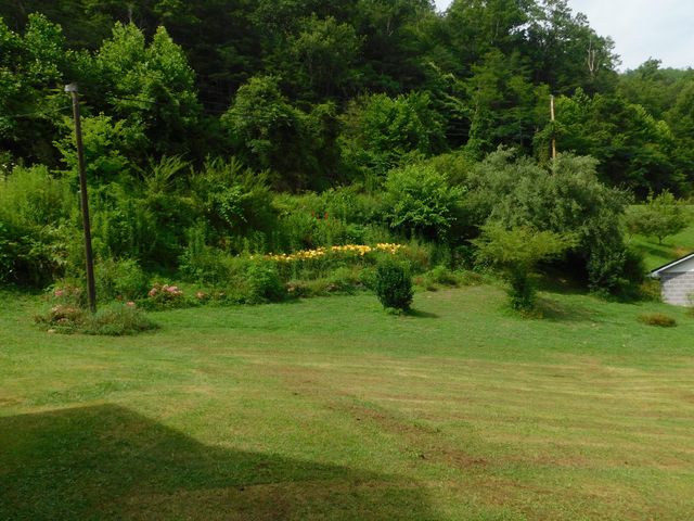 15718 HWY 522, Cumberland, KY 40823