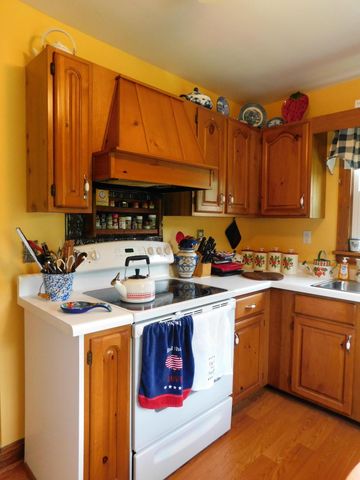 15718 HWY 522, Cumberland, KY 40823