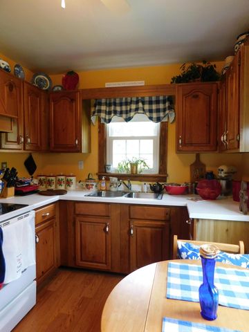 15718 HWY 522, Cumberland, KY 40823