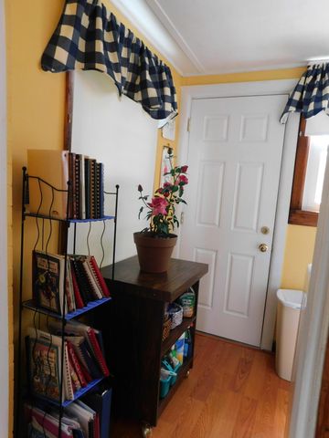 15718 HWY 522, Cumberland, KY 40823