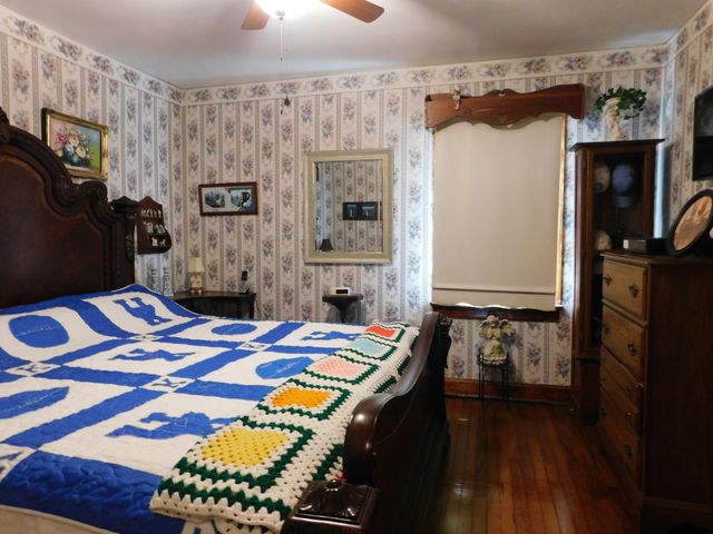 15718 HWY 522, Cumberland, KY 40823