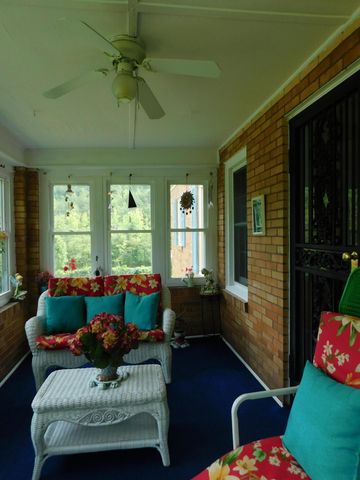 15718 HWY 522, Cumberland, KY 40823