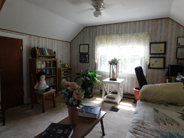 15718 HWY 522, Cumberland, KY 40823