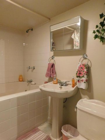 15718 HWY 522, Cumberland, KY 40823