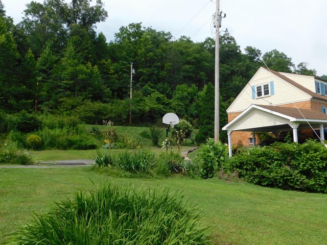 15718 HWY 522, Cumberland, KY 40823