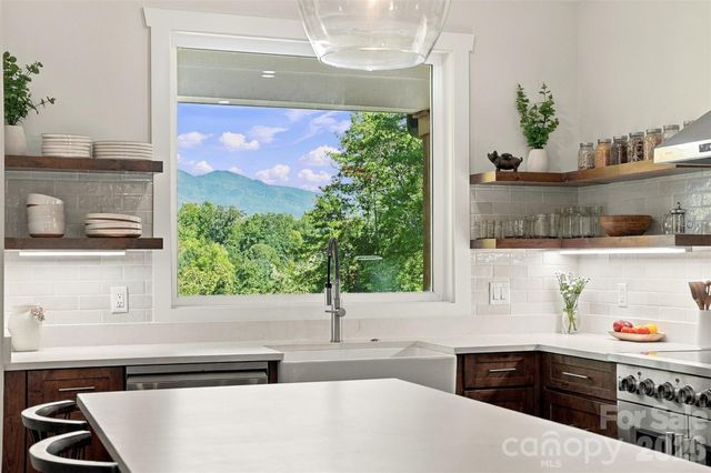 217 Sycamore Drive, Nebo, NC 28761
