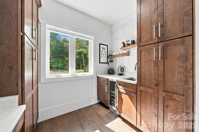 217 Sycamore Drive, Nebo, NC 28761