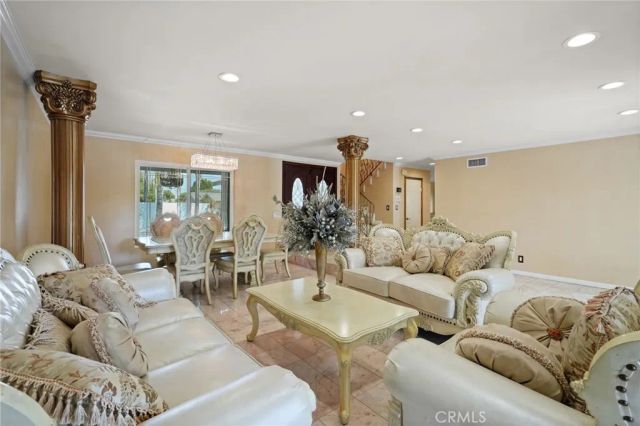 8333 Topeka Drive, Northridge, CA 91324