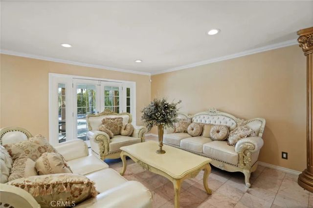 8333 Topeka Drive, Northridge, CA 91324