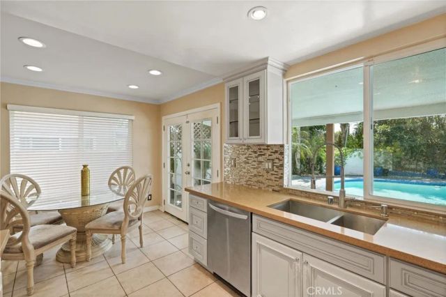 8333 Topeka Drive, Northridge, CA 91324