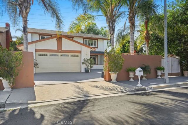 8333 Topeka Drive, Northridge, CA 91324