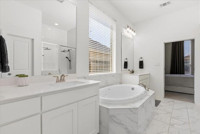 128 Lockhart DR, Liberty Hill, TX 78642