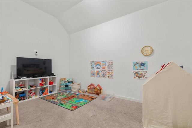 128 Lockhart DR, Liberty Hill, TX 78642