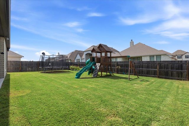 128 Lockhart DR, Liberty Hill, TX 78642