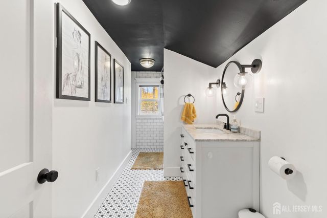 46 Plainfield Avenue, Metuchen, NJ 08840