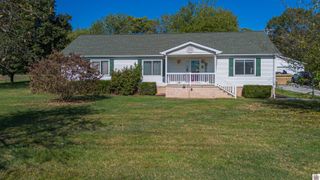 5815 Clinton Road, Paducah, KY 42001