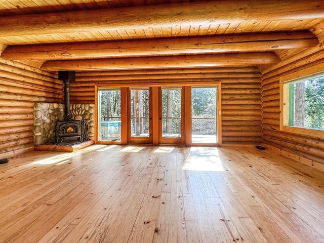 11582 Winter Moon Way, Nevada City, CA 95959