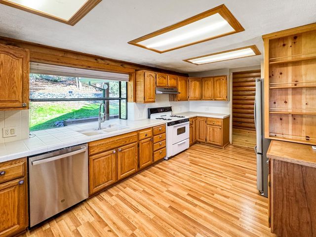 11582 Winter Moon Way, Nevada City, CA 95959