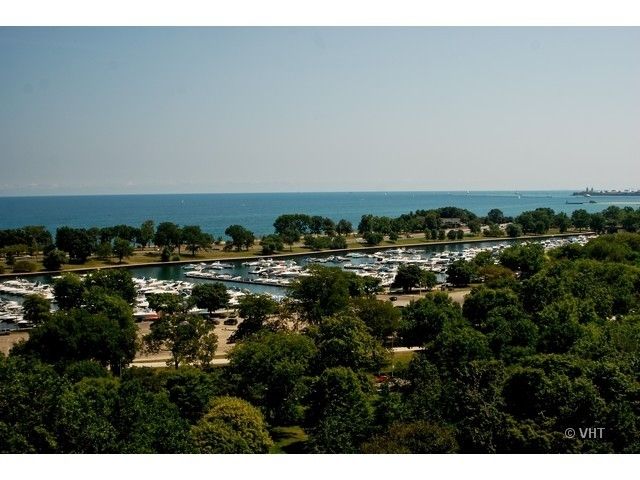 330 W Diversey Parkway 706, Chicago, IL 60657