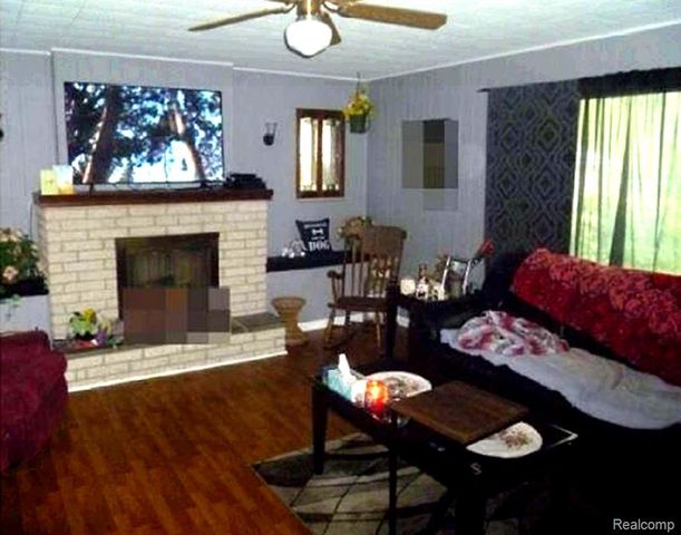 15482 Winston, Redford, MI 48239