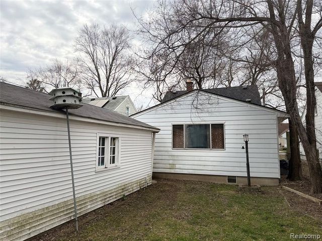 15482 Winston, Redford, MI 48239