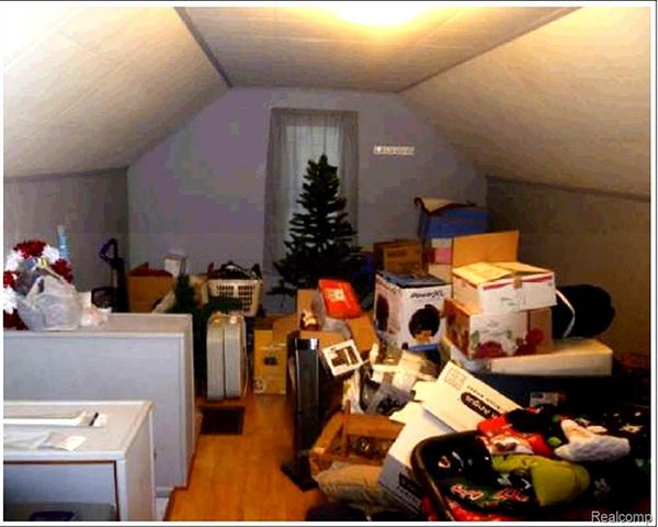 15482 Winston, Redford, MI 48239