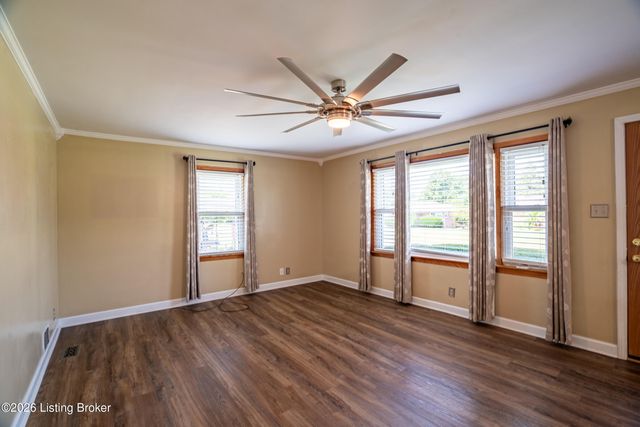 6213 Gayle Dr, Louisville, KY 40219