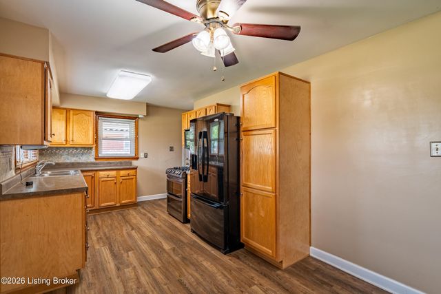 6213 Gayle Dr, Louisville, KY 40219