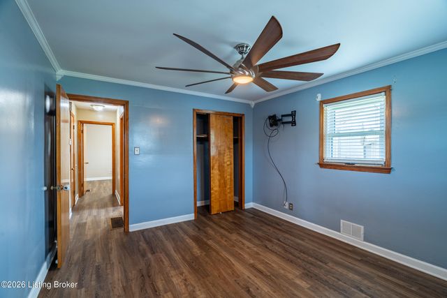 6213 Gayle Dr, Louisville, KY 40219