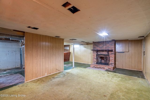 6213 Gayle Dr, Louisville, KY 40219