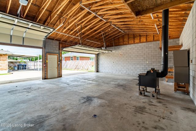 6213 Gayle Dr, Louisville, KY 40219