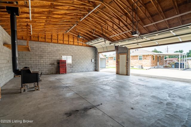 6213 Gayle Dr, Louisville, KY 40219