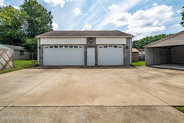 6213 Gayle Dr, Louisville, KY 40219
