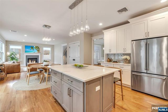 203 Marcotte Lane, Bergenfield, NJ 07621