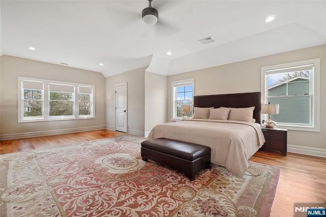 203 Marcotte Lane, Bergenfield, NJ 07621