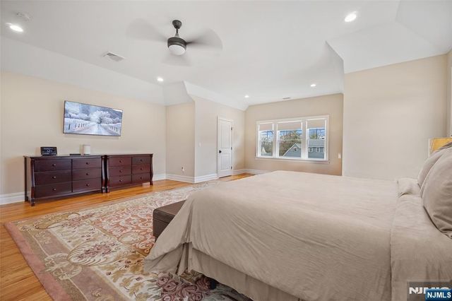 203 Marcotte Lane, Bergenfield, NJ 07621
