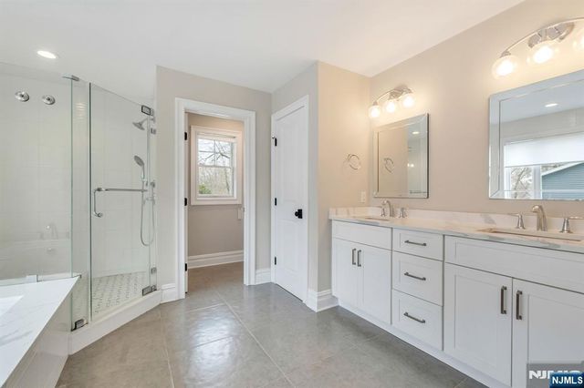 203 Marcotte Lane, Bergenfield, NJ 07621