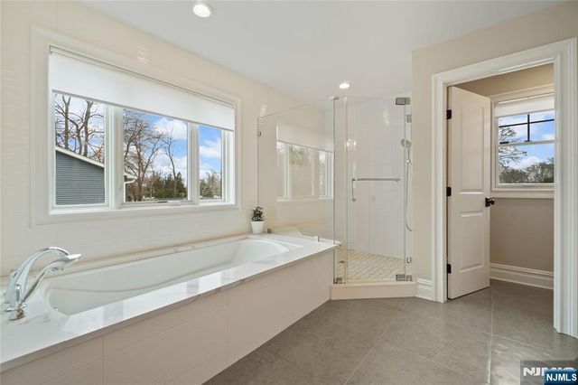 203 Marcotte Lane, Bergenfield, NJ 07621