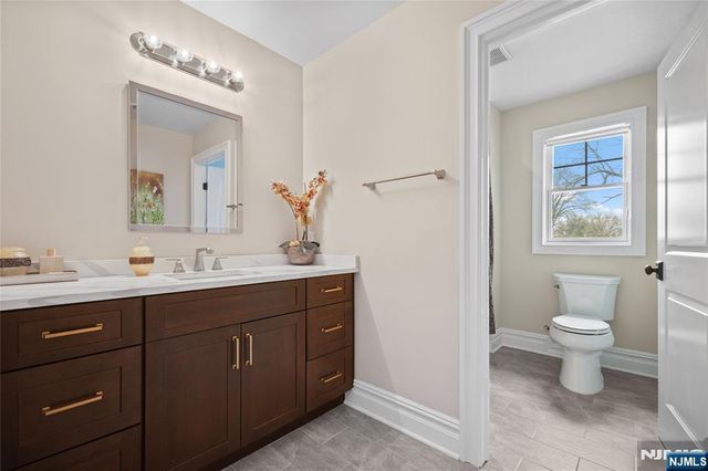 203 Marcotte Lane, Bergenfield, NJ 07621