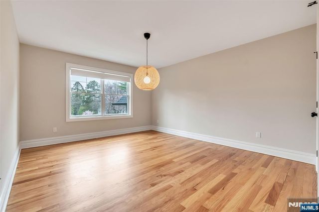 203 Marcotte Lane, Bergenfield, NJ 07621