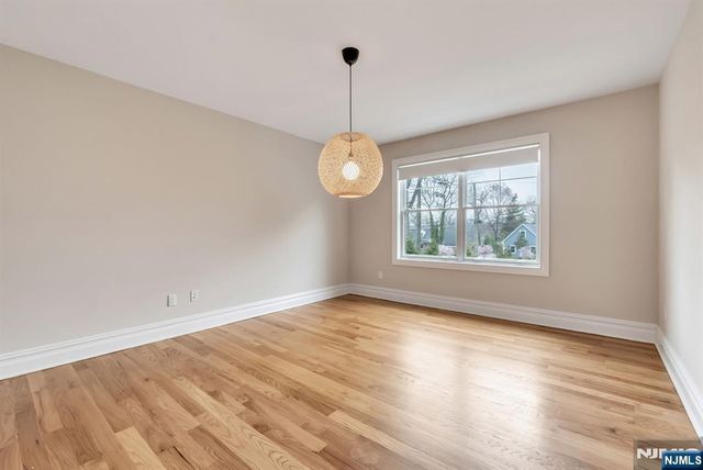 203 Marcotte Lane, Bergenfield, NJ 07621