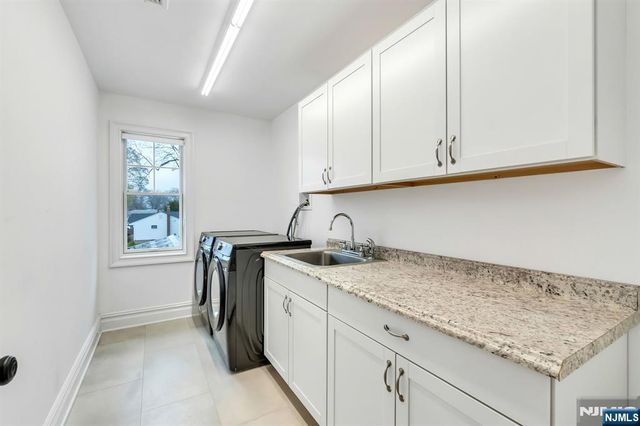 203 Marcotte Lane, Bergenfield, NJ 07621
