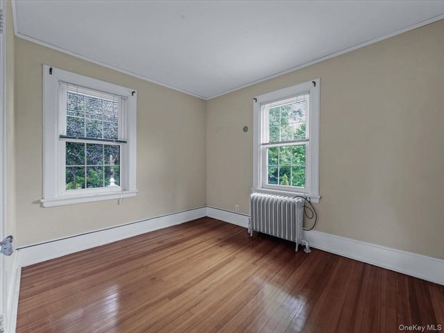 44 Arbor Place, Glen Cove, NY 11542