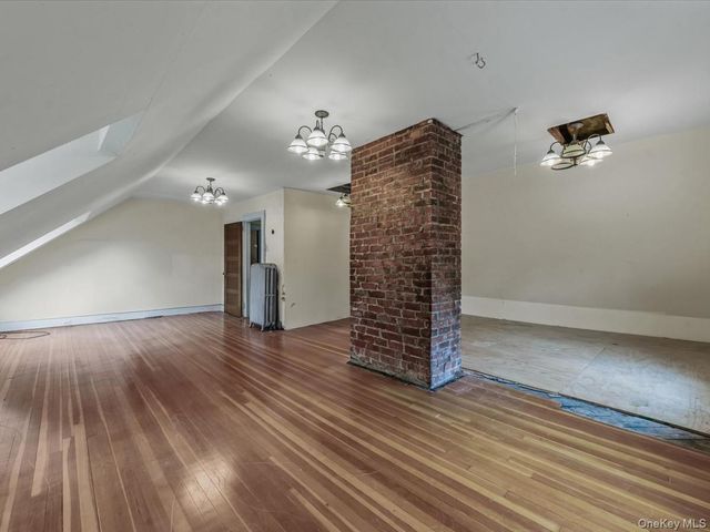 44 Arbor Place, Glen Cove, NY 11542
